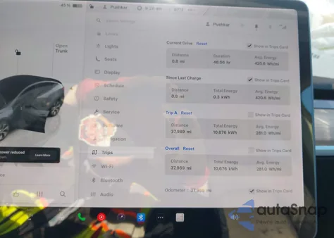 2022 Tesla Model Y Long Range Dual Motor All-Wheel Drive z USA, uszkodzony, nr VIN 7SAYGDEE6NF357642